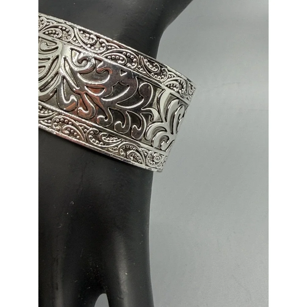 Premier Designs Silver‎ Tone Floral Filigree Scroll Wide Cuff Bracelet Sz 7